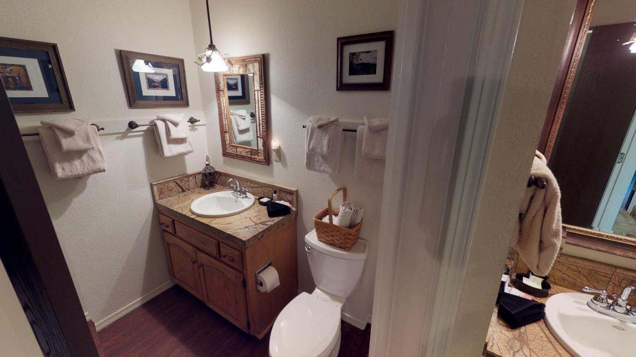 Claim Jumper 8 Townhouse With High Speed Wifi Apartment Red River Exterior photo